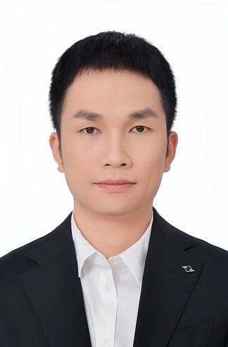 吕鹏01.jpg